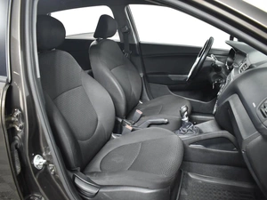 Хетчбэк Kia Rio 2015 года, 867200 рублей, Казань