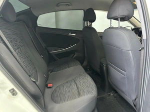 Седан Hyundai Solaris 2015 года, 945000 рублей, Красноярск