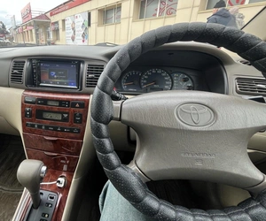 Седан Toyota Corolla 2002 года, 370000 рублей, Дрокино