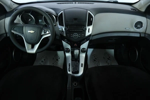 Седан Chevrolet Cruze 2013 года, 679000 рублей, Омск