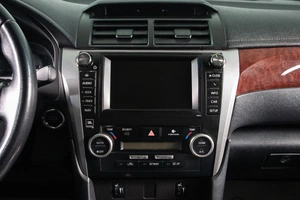 Седан Toyota Camry 2013 года, 1739000 рублей, Сургут