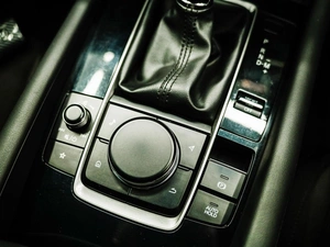 Хетчбэк Mazda 3 2019 года, 1699000 рублей, Красноярск