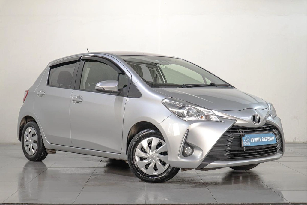 Хетчбэк Toyota Vitz 2019 года, 1189000 рублей, Челябинск