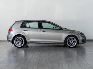 Хетчбэк Volkswagen Golf 2013 года, 879000 рублей, Саратов