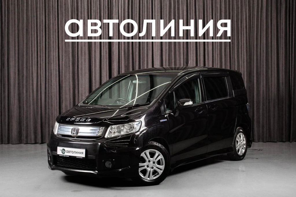 Минивэн Honda Freed 2011 года, 935000 рублей, Красноярск