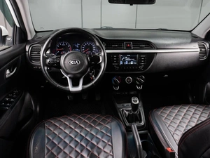 Седан Kia Rio 2019 года, 750000 рублей, Тюмень