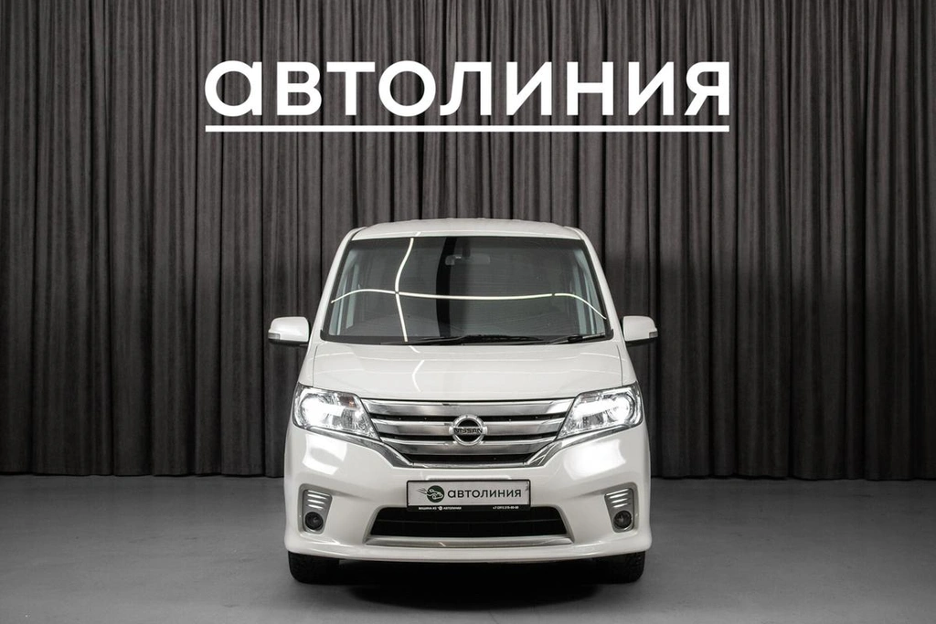 Минивэн Nissan Serena 2013 года, 1349000 рублей, Красноярск