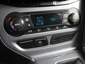 Седан Ford Focus 2011 года, 959000 рублей, Воронеж