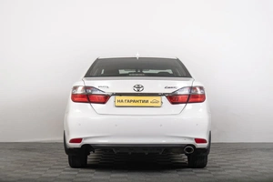 Седан Toyota Camry 2017 года, 1299000 рублей, Томск