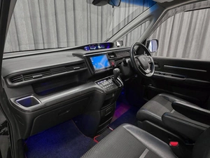 Минивэн Honda Stepwgn Spada 2016 года, 1950000 рублей, Красноярск