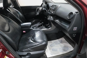 Внедорожник Toyota RAV4 2010 года, 1599000 рублей, Новокузнецк