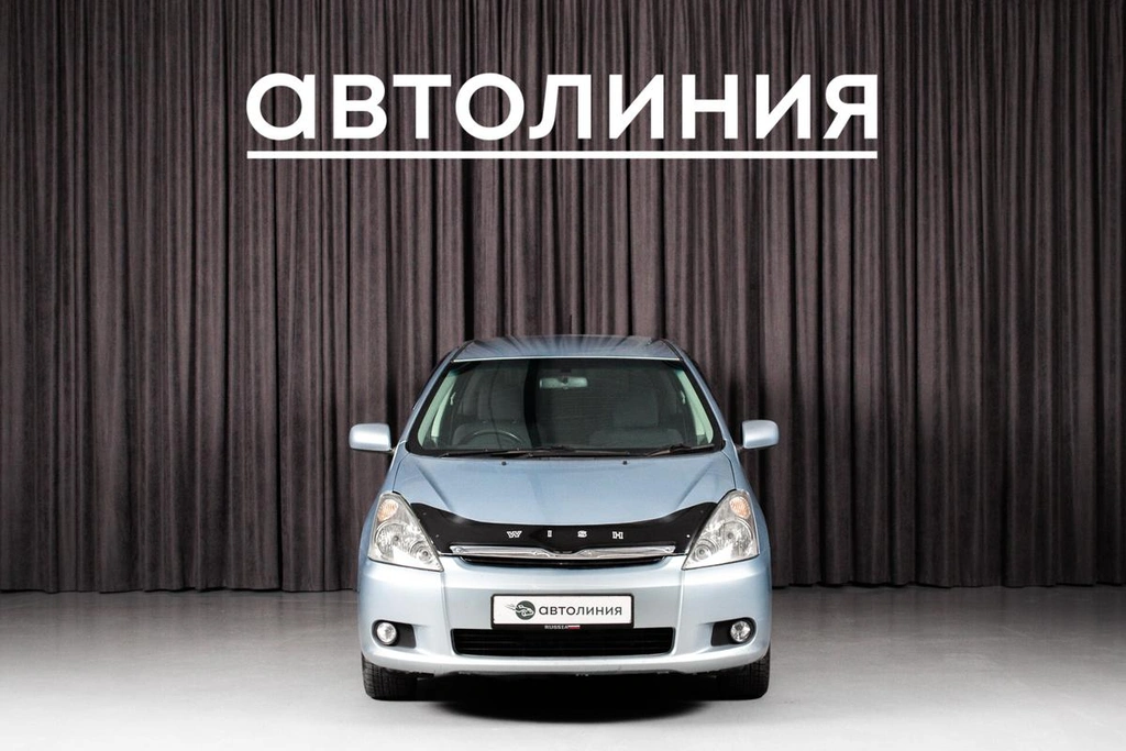 Минивэн Toyota Wish 2003 года, 790000 рублей, Красноярск