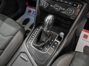 Внедорожник Volkswagen Tiguan 2016 года, 1950000 рублей, Красноярск