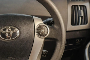 Лифтбек Toyota Prius 2015 года, 1539000 рублей, Челябинск
