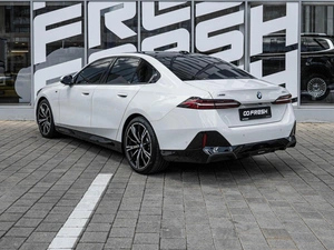 Седан BMW 5 серия 2023 года, 7655880 рублей, Ставрополь