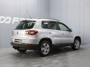 Внедорожник Volkswagen Tiguan 2009 года, 985000 рублей, Омск