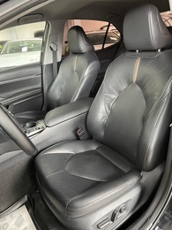Седан Toyota Camry 2019 года, 2497000 рублей, Солонцы