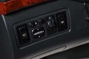 Седан Toyota Avensis 2006 года, 849000 рублей, Новосибирск