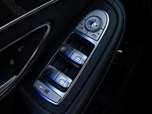 Седан Mercedes-benz C-класс 2018 года, 3023000 рублей, Краснодар