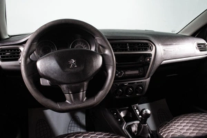 Седан Peugeot 301 2013 года, 369000 рублей, Сургут