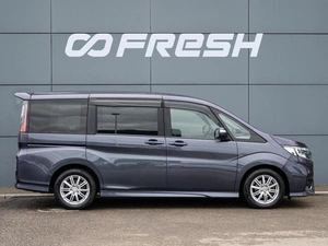 Минивэн Honda Stepwgn Spada 2017 года, 2280000 рублей, Краснодар