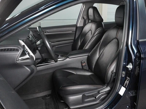 Седан Toyota Camry 2020 года, 2357040 рублей, Красный Пахарь