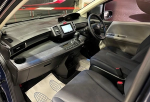 Минивэн Honda Freed 2010 года, 998000 рублей, Красноярск