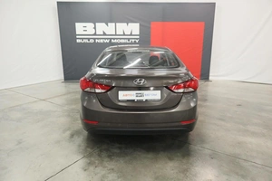 Седан Hyundai Elantra 2015 года, 1350000 рублей, Курск