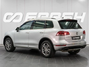 Внедорожник Volkswagen Touareg 2016 года, 3319000 рублей, Сургут