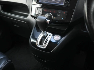 Минивэн Nissan Serena 2016 года, 1749000 рублей, Кирилловка