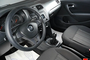 Седан Volkswagen Polo 2018 года, 1049000 рублей, Тюмень
