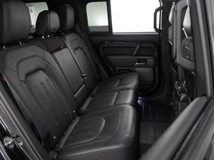 Внедорожник Land Rover Defender 2021 года, 6825444 рублей, Москва