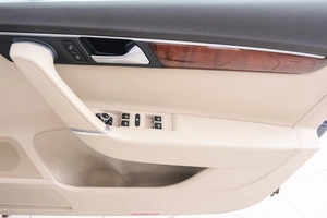 Седан Volkswagen Passat 2013 года, 1449000 рублей, Красноярск