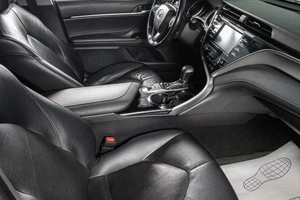 Седан Toyota Camry 2019 года, 1539000 рублей, Сургут