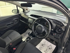 Хетчбэк Toyota Vitz 2018 года, 1120000 рублей, Ачинск