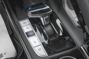 Седан Hyundai Elantra 2020 года, 1899000 рублей, Барнаул
