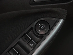 Седан Ford Focus 2011 года, 959000 рублей, Воронеж