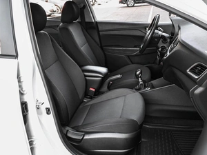 Седан Hyundai Solaris 2018 года, 1354000 рублей, Кирилловка