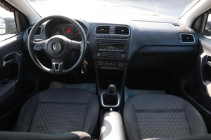 Седан Volkswagen Polo 2012 года, 870000 рублей, Мирное