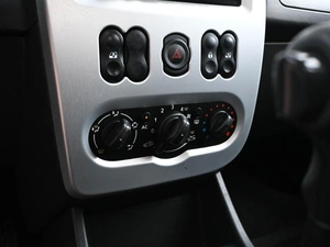 Хетчбэк Renault Sandero 2014 года, 899000 рублей, Кирилловка