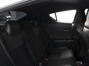 Внедорожник Toyota C-HR 2020 года, 1970000 рублей, Омск