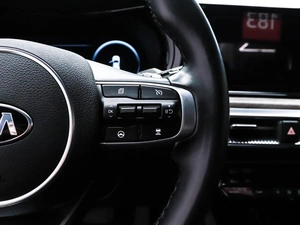 Седан Kia K5 2020 года, 2650000 рублей, Красноярск