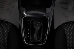 Хетчбэк Kia Rio X-Line 2018 года, 1349000 рублей, Кемерово