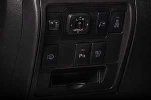 Внедорожник Toyota Land Cruiser 2011 года, 3359000 рублей, Томск