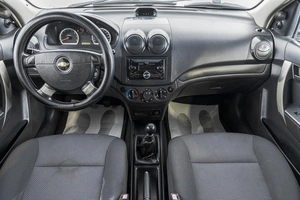 Седан Chevrolet Aveo 2007 года, 469000 рублей, Барнаул