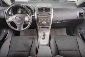 Седан Toyota Corolla 2008 года, 1129000 рублей, Томск