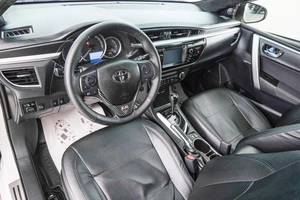 Седан Toyota Corolla 2013 года, 1649000 рублей, Красноярск