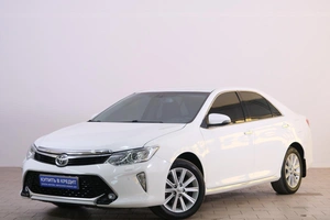 Седан Toyota Camry 2013 года, 1599000 рублей, Омск
