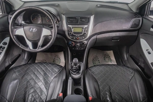 Седан Hyundai Solaris 2014 года, 629000 рублей, Томск