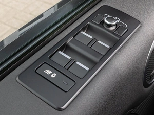 Внедорожник Land Rover Discovery 2020 года, 4070000 рублей, Краснодар